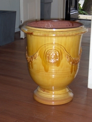Kasteelvaas 52 cm geel glazuur